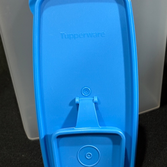 TUPPERWARE Clear Storage Container #1588-2 Blue Lid #7881A-2 & Snap Top #1590-8 - Picture 5 of 7